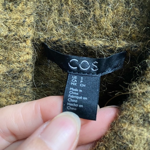 COS Chunky Oversized Shawl Neck Alpaca Wool  Sweater Sz M - Picture 5 of 9